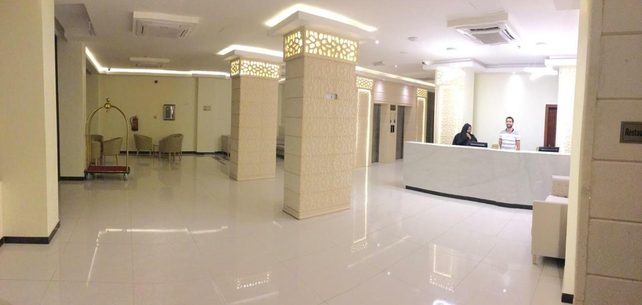 Palm نخيل 2*